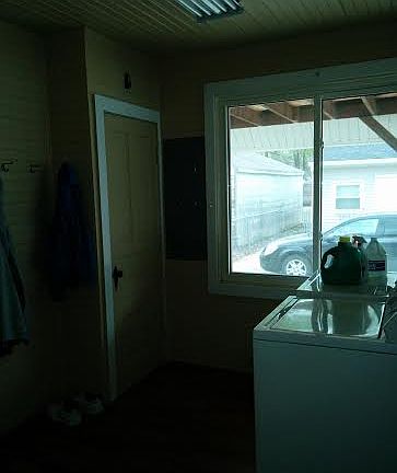 main floor laundry 