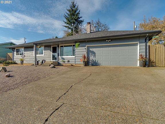 3rd image of 5504 NE 45th St