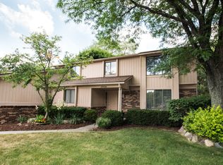 37426 Worchester Ave, Farmington Hills, MI 48331