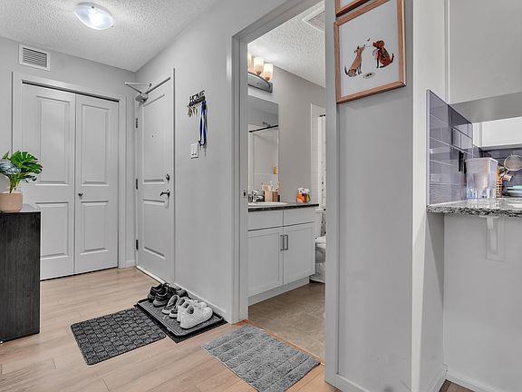 5th image of 390 Windermere Rd NW #128