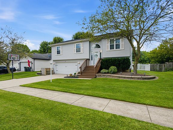 2nd image of 501 Killarney Ln