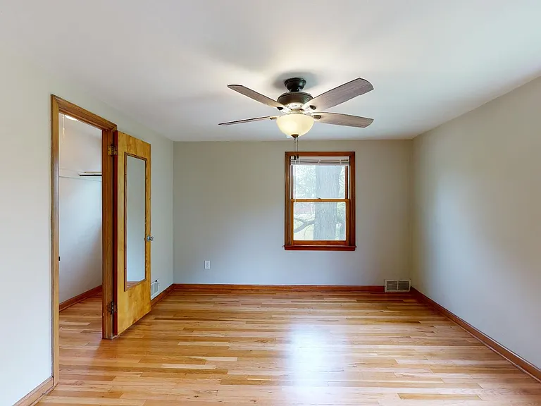 2635 Hunt St — Photo 9