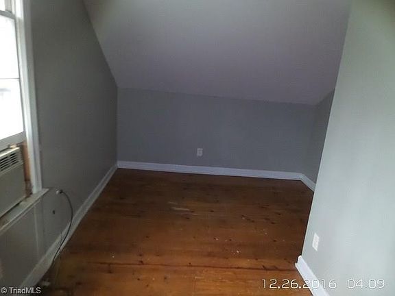4th image of 612 S Bridge St
