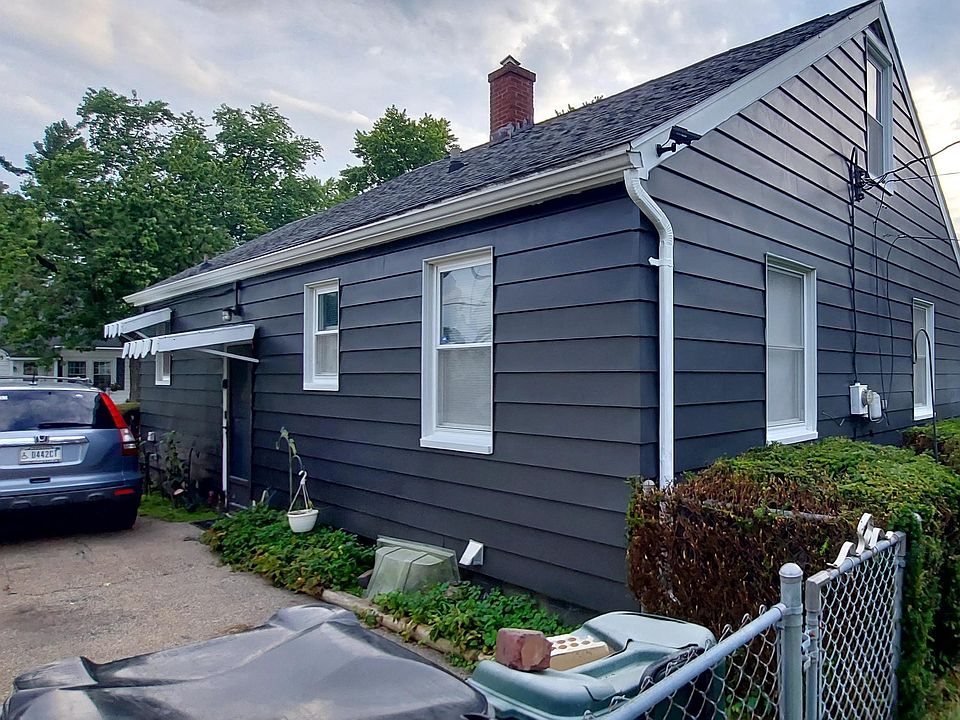 2nd image of 337 W Hubbard Ave
