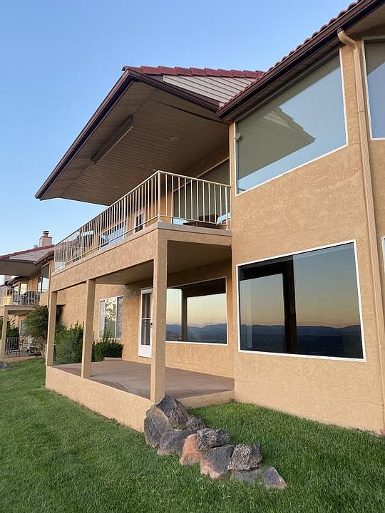 Private "Decks" all valley views.