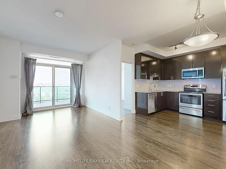 7167 Yonge St #1212 — Photo 14