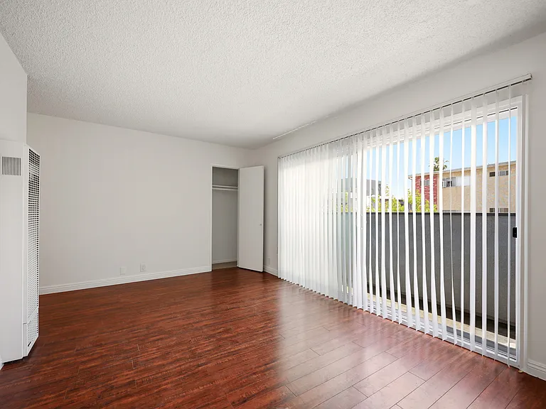 3690 Jasmine Ave #9 — Photo 4