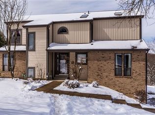 10221 Country Manor Ln, Wexford, PA 15090