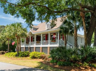 16 Fairway Village Ln, Isle Of Palms, SC 29451