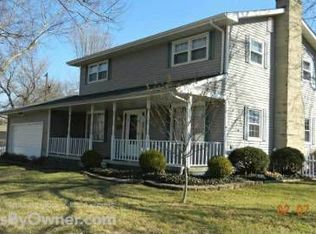 4070 N Buckingham Dr, Decatur, IL 62526