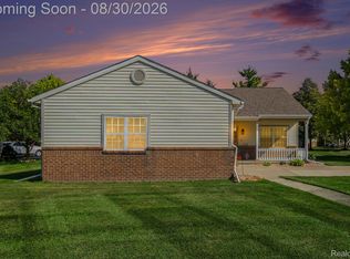 316 Pagels Ct, Grand Blanc, MI 48439