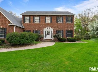 4 Pinehurst Ct, Coal Valley, IL 61240