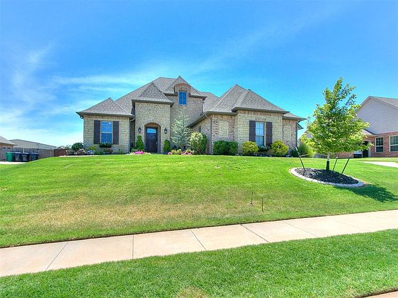 2nd image of 15609 Colonia Bella Dr