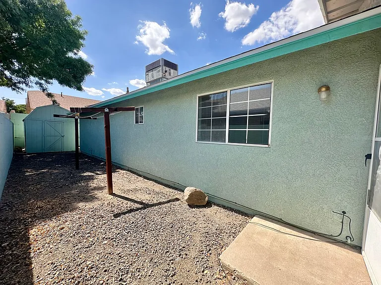 3905 Raymond Ave — Photo 47