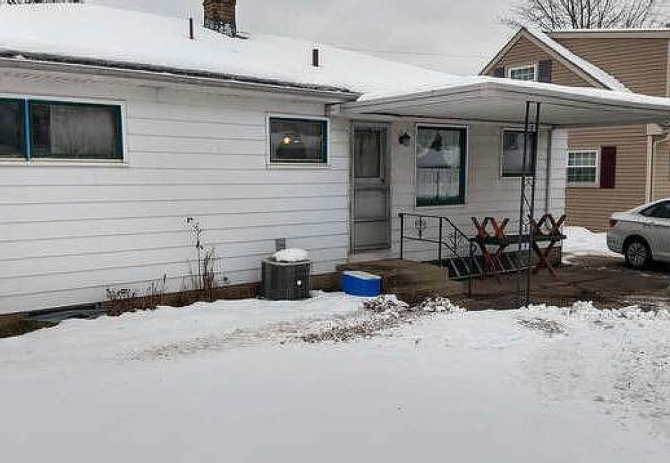 2nd image of 1839 W 35th St