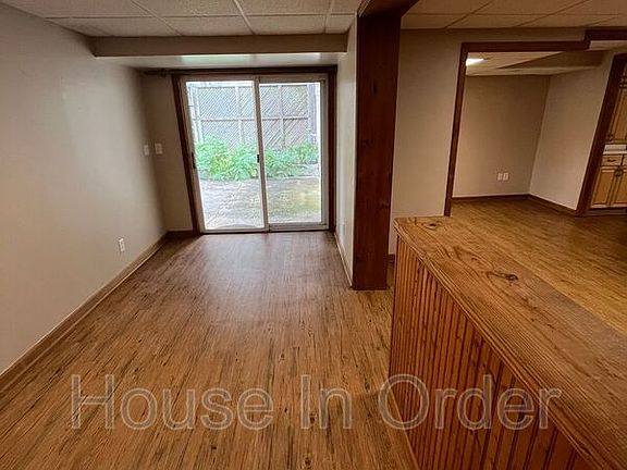 5th image of 12 Looking Glass Ln
