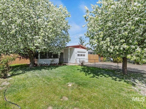 205 Erickson Ave, Emmett, ID 83617