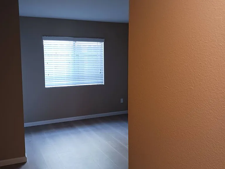 1070 Georgia St — Photo 7