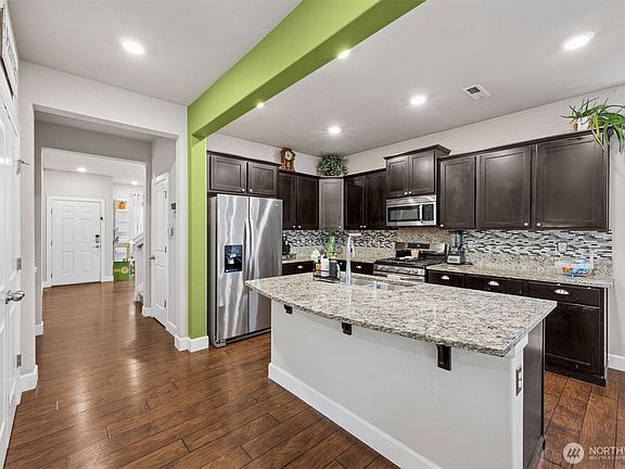 5th image of 18514 18th Avenue E