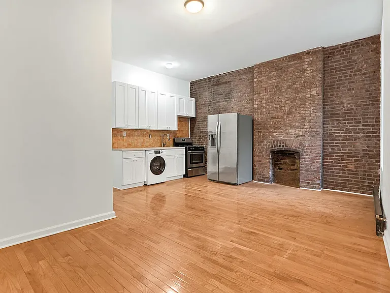 1253 Pacific St #2 — Photo 2