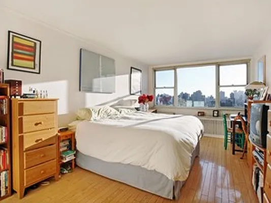 Sold by Corcoran | media 4