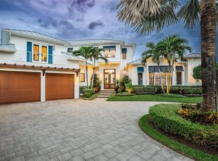 1265 Tuna Ct, Naples, FL 34102