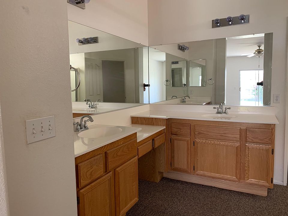 1st image of 40597 Broadmoor Dr