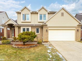 13117 Wendover Dr, Plymouth, MI 48170