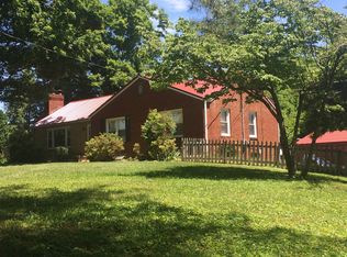 3216 Alice Bell Rd, Knoxville, TN 37917