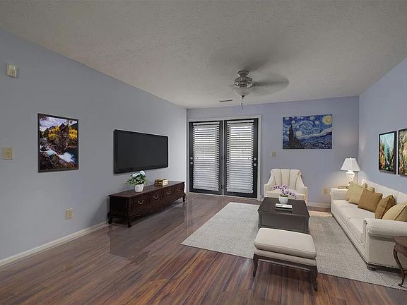 3rd image of 660 Friars Ln APT 2