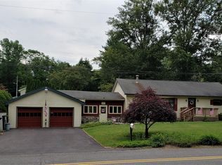 955 Jacoby Creek Rd, Mount Bethel, PA 18343
