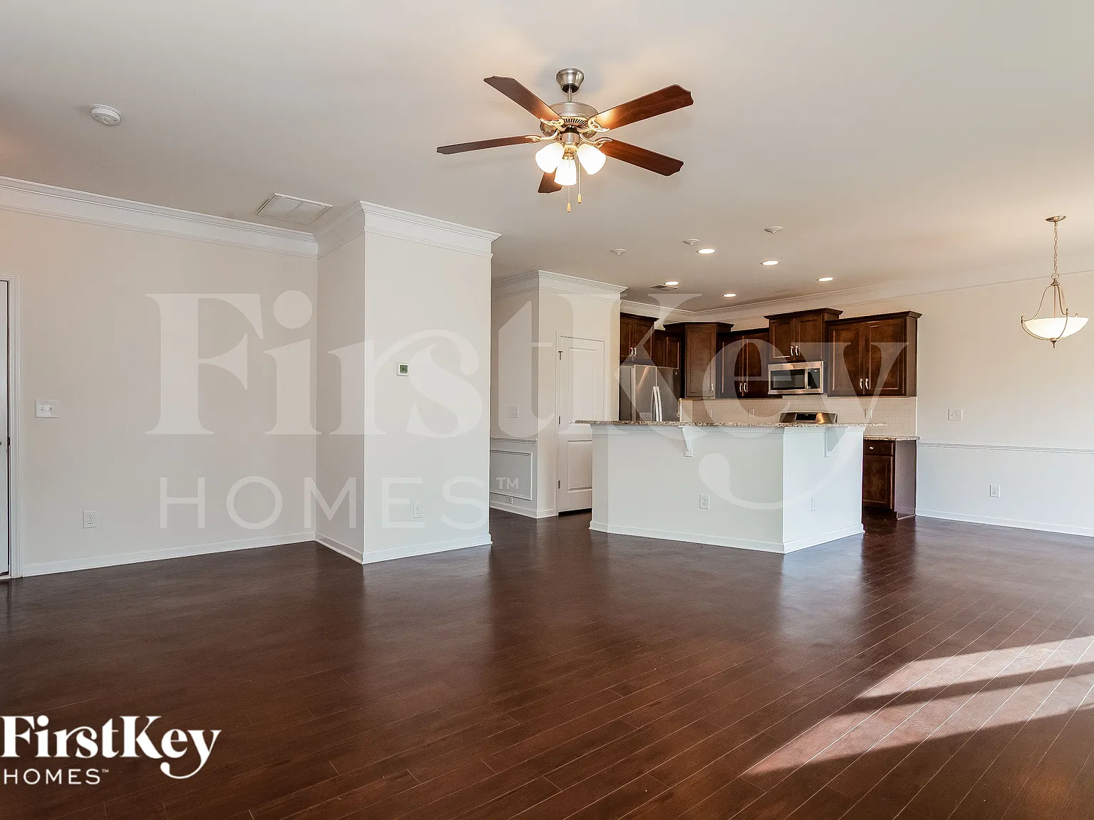 4 bed, 2.5 bath, 2142 sqft, $2,635 — Photo 4