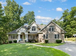 17 Old Banks Dr, Fredericksburg, VA 22406