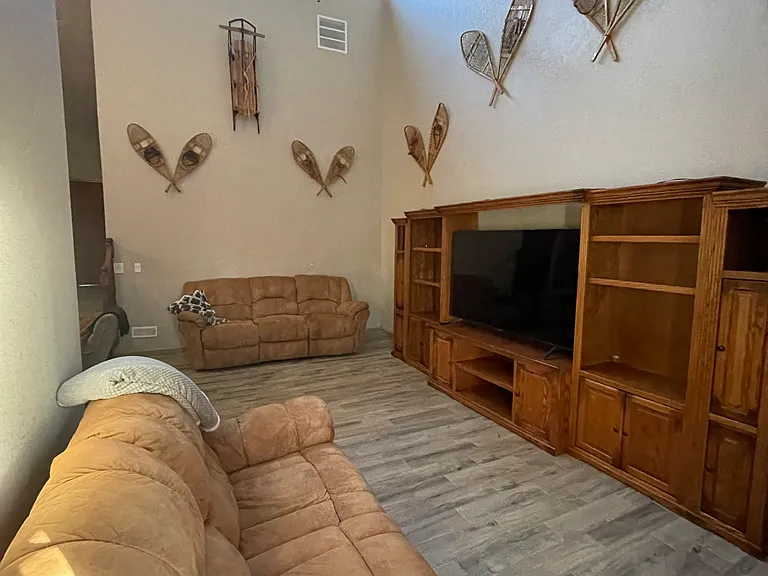 3175 W Riverdell Dr — Photo 10