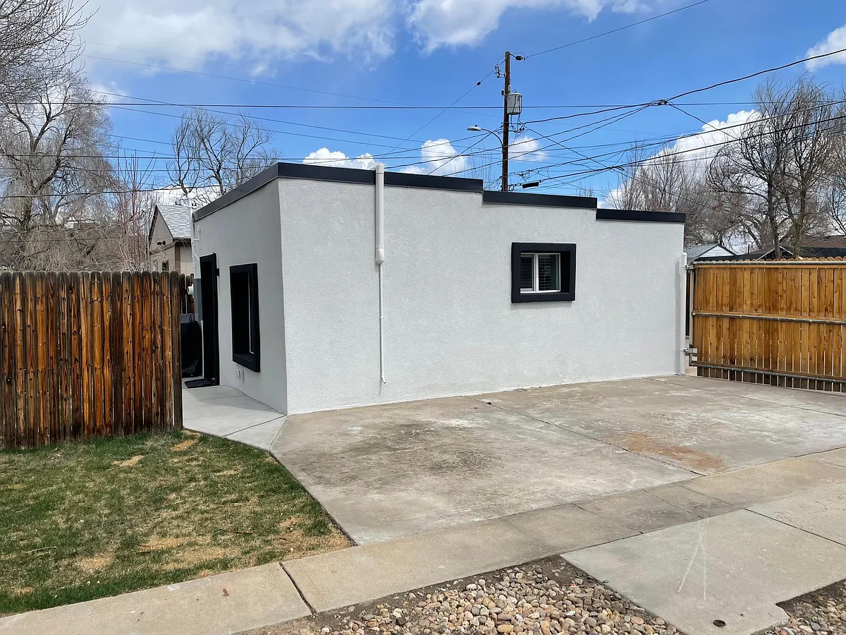 Building Photo - 1066 Irving St
