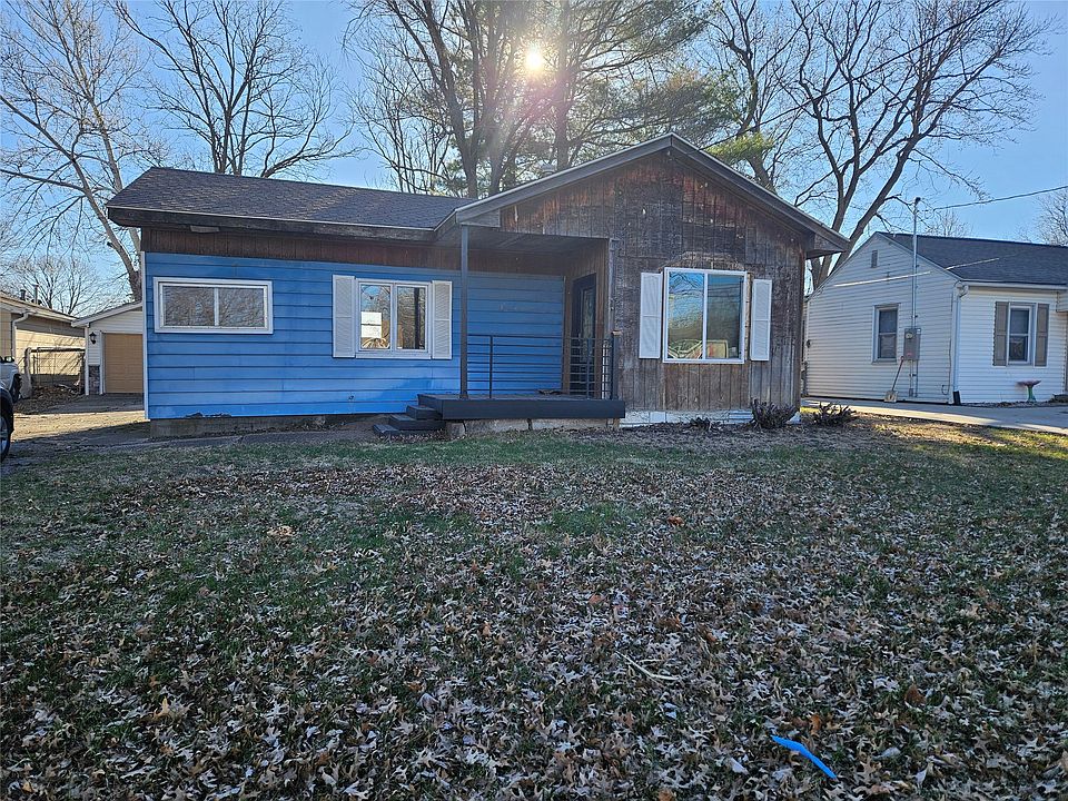 1st image of 3921 52nd St