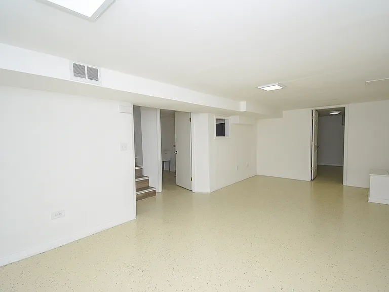 2939 N Butrick St — Photo 22