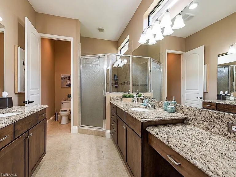 8000 Cordoba Pl — Photo 9