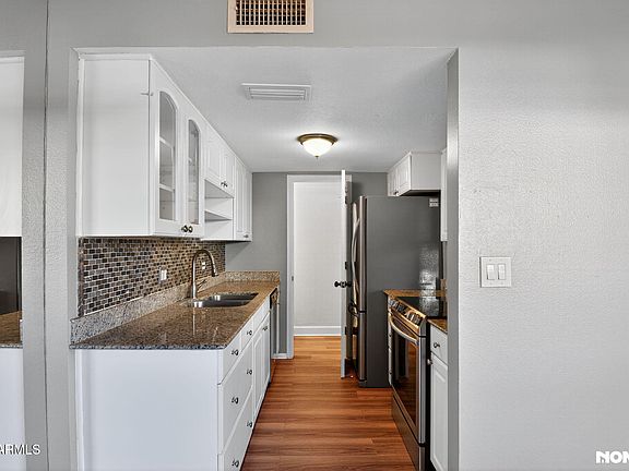 2nd image of 1228 E LAWRENCE Lane