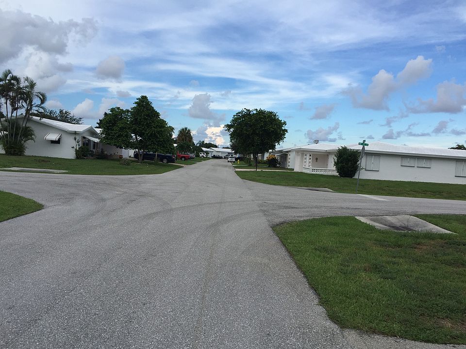 1st image of 2690 NW 4th Ave