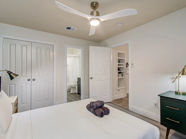 35 Alden Glen Dr — Photo 28