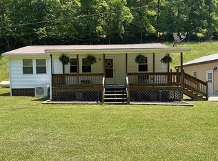 588 Tunnel Frk, Gassaway, WV 26624