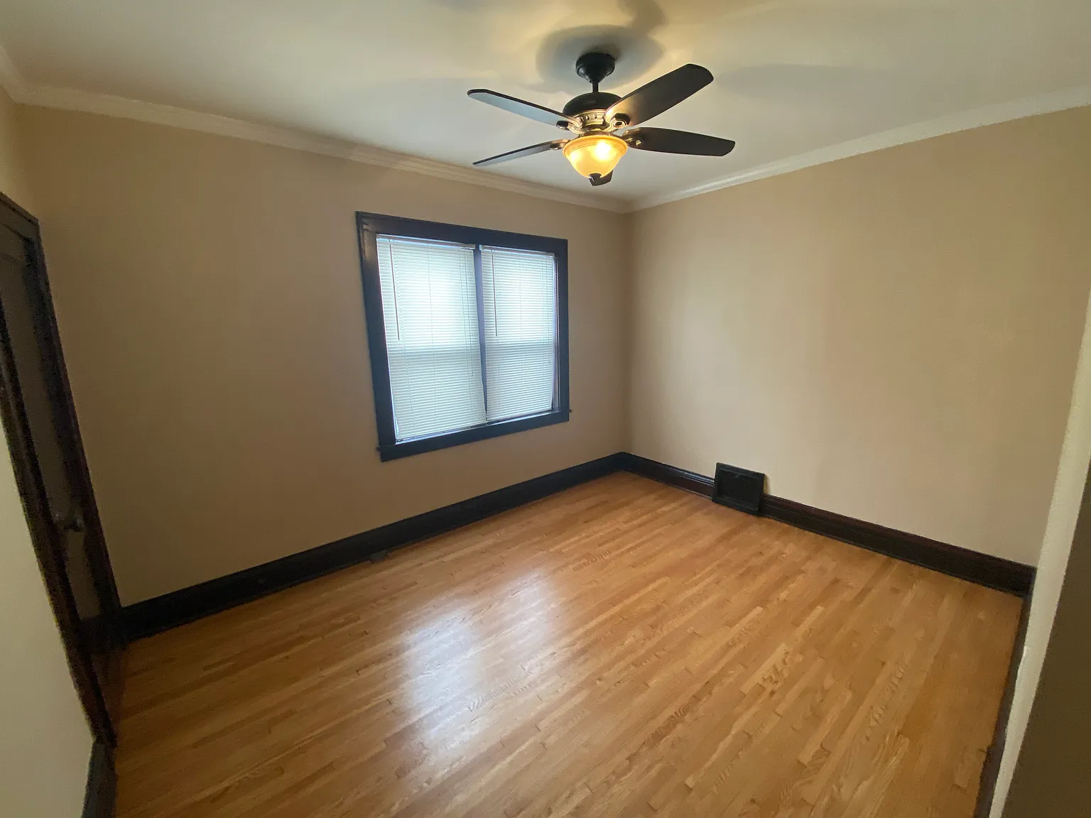 2 bed, 1110 sqft, $1,725 — Photo 4