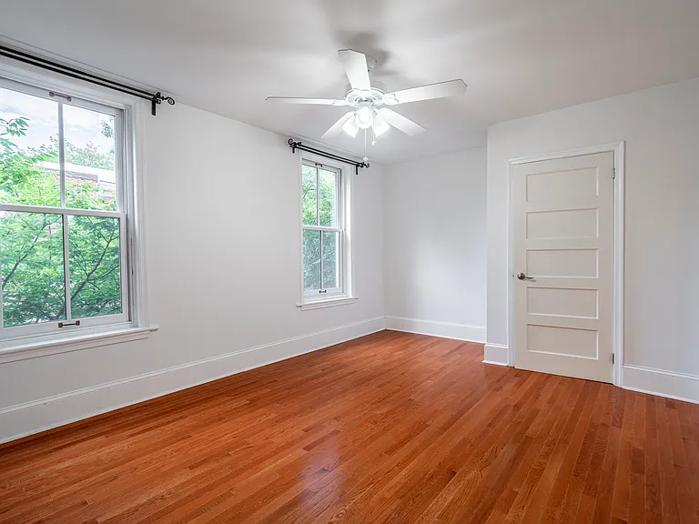 2228 Pine St — Photo 19