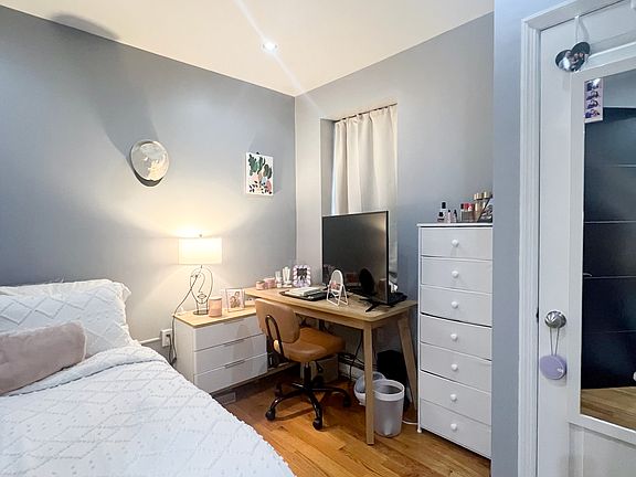 5th image of 312 W 114th St APT 4