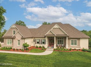 6702 Elmcroft Cir, Louisville, KY 40241