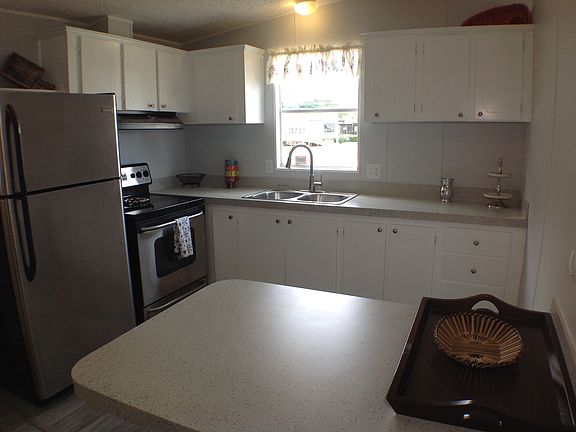 3rd image of 4820 Lakeland Harbor Cir