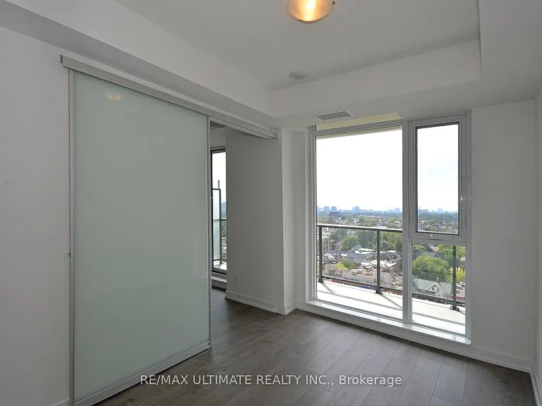 297 College St #1510 — Photo 7