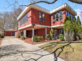 3135 Lakeshore Dr, Muskegon, MI 49441