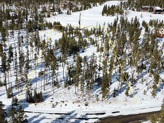 2nd image of 1033 Golf Course Cir